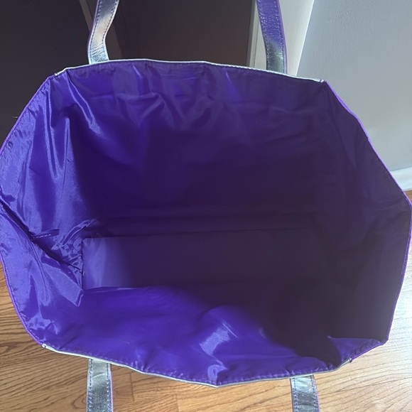 Clinique tote bag purple and silver - Picture 3 of 8